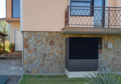 RISCALDAMENTO CON RADIATORI – UN PASSAGGIO SEMPLICE ALLA POMPA DI CALORE IN UNA CASA ESISTENTE 