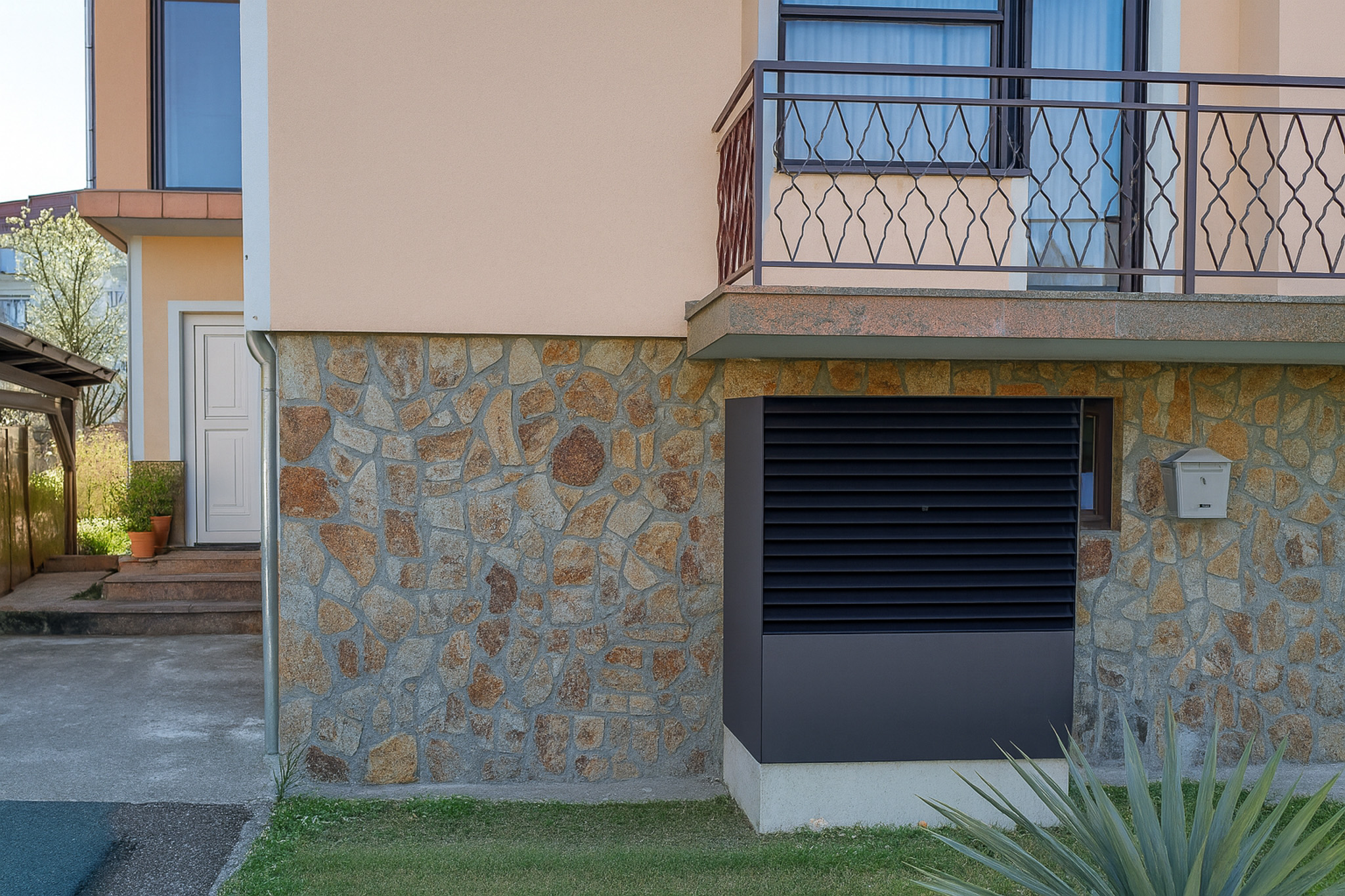 ChatGPT Image Oct 28, 2025, 01_14_10 PM