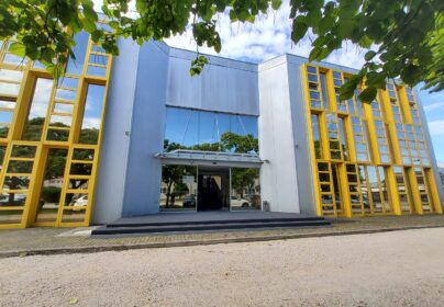 ADAPT MAX AD ALTA TEMPERATURA RISCALDA UN EDIFICIO AZIENDALE CON I RADIATORI ESISTENTI